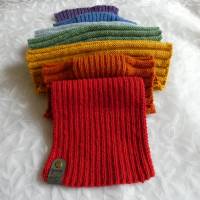 Handgestrickter Schal aus Wolle,Alpaka - Geschenk,flauschig,weich,warm,modern,Regenbogenfarben,unisex,rot,grün,blau Bild 4