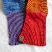 Handgestrickter Schal aus Wolle,Alpaka - Geschenk,flauschig,weich,warm,modern,Regenbogenfarben,unisex,rot,grün,blau Bild 6