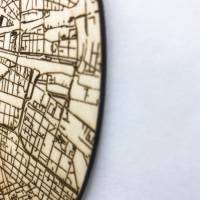 Individueller gravierter Stadtplan - 20 cm Durchmesser - das perfekte Geschenk aus Holz für jeden Anlass Bild 7