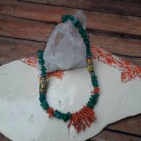 Halskette Amazonit mit Korallenästen und afrikanischen Recycling Glasperlen, grün-rot-gelb Bild 1
