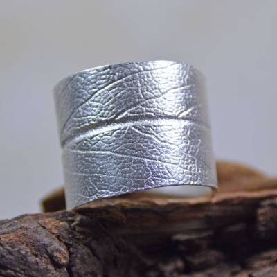 Salbeiblatt-Ring aus 999 Feinsilber - Größe 55 - handgemacht