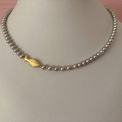 Graue Perlenkette mit Fisch Si925 vergoldet, Zuchtperlen Kette, eleganter Brautschmuck, Geschenk, Handarbeit aus Bayern