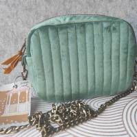 Unikat! Eckige Handtasche / Umhängetasche Smaragdgrüner Samt mit schöner Steppung Bild 6