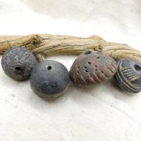 5 sehr alte Tonperlen Spinnwirtel Webgewichte mit Muster aus Mali - 200-300 Jahre alt Bild 1