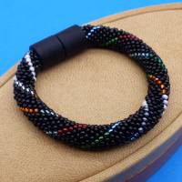 Armband, Häkelarmband, schwarz mit farbigen Streifen, Handarbeit, 20 cm, Glasperlen gehäkelt, Perlenarmband, Schmuck Bild 2