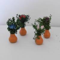 Miniatur Blumenvase - Puppenhaus Tisch  oder zur Dekoration oder zum Basteln - Wichteltür Krippenbau Feengarten Bild 1