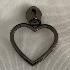 Zipper Heart2, breit, mittlere Größe, gunmetal / Schieber für Reißverschlüsse mit Spiralraupe Bild 1