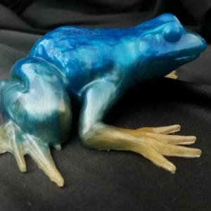 Frosch 3D Figur Statue blau türkis gold aus Resin Epoxidharz Bild 4