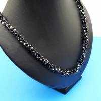 Halskette,schwarz weiß, Häkelkette, black + white, handgemacht, 60 cm, Glasperlen, Rocailles, Häkelschmuck, Handarbeit Bild 1