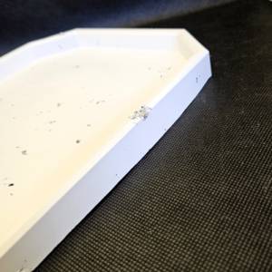 Einzigartiges Tablett aus Raysin mit Silbereffekten Bild 4
