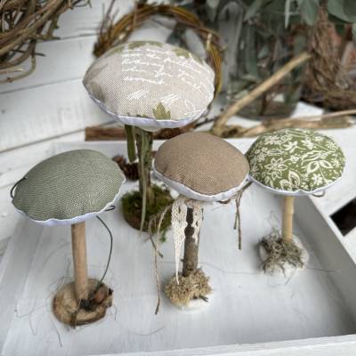 Handgemachte Deko Stoffpilze aus Leinen & Treibholz – 4er Set für Landhaus Herbstdeko