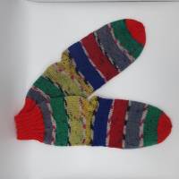 Gr. 36/37, Handgestrickte Wollsocken mit farblich (rot) abgesetztem Bund und Spitze Bild 2