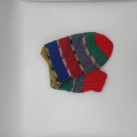 Gr. 36/37, Handgestrickte Wollsocken mit farblich (rot) abgesetztem Bund und Spitze Bild 4