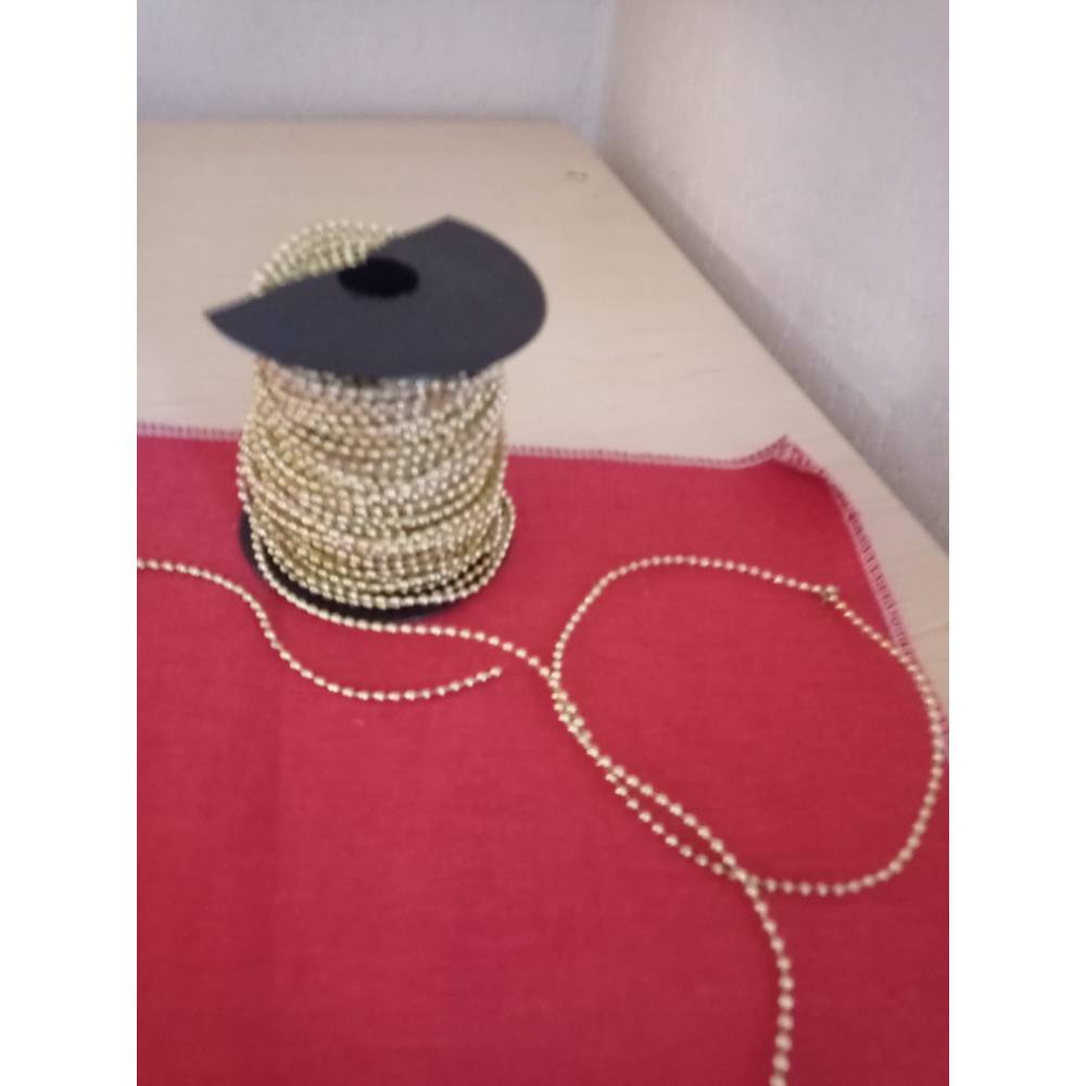 Miniatur 3 Meter zarte Perlenschnur golden zur Dekoration oder Basteln für Feengarten Wichteldorf, Wichteltür, Puppenhaus von SaBienchenshop