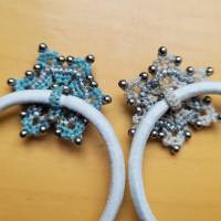 Haargummi mit Makramee-Schneeflocke und Edelstein-Perlen Bild 9