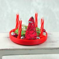 Roter  Teller mit Kerzenhalter  aus Kunststoff mit echten roten Kerzen Bild 5