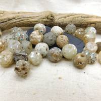 10 alte weiße Skunk Perlen mit Mängeln - milchig weiße venezianische Handelsperlen - Augenperlen B Ware Bild 2