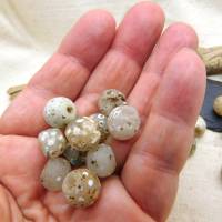 10 alte weiße Skunk Perlen mit Mängeln - milchig weiße venezianische Handelsperlen - Augenperlen B Ware Bild 4