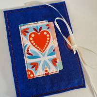 Gutscheinhülle und Blanco-Klappkarte - groß in blau "Herz" - mit Fach für Gutscheine in Scheckkartengröß Bild 4