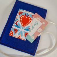 Gutscheinhülle und Blanco-Klappkarte - groß in blau "Herz" - mit Fach für Gutscheine in Scheckkartengröß Bild 6