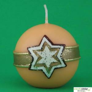 Orangene Weihnachtskerze mit waagerechtem Wachsband und Stern aus mehreren Wachslagen Bild 6