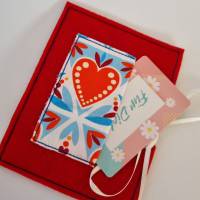 Gutscheinhülle und Blanco-Klappkarte - klein in rot "Herz" - mit Fach für Gutscheine in Scheckkartengröß Bild 1