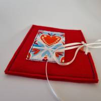 Gutscheinhülle und Blanco-Klappkarte - klein in rot "Herz" - mit Fach für Gutscheine in Scheckkartengröß Bild 9
