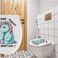 WC-Toiletten Aufkleber Einhorn Beim Pinkeln Hinsetzen-Tür-Bad-Toilette-Cartoon Aufkleber- Wunschtext-Personalisierbar Bild 1
