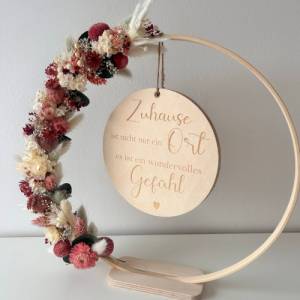Personalisierte Holzscheibe mit Gravur und Trockenblumen - Ein einzigartiges Geschenk für jeden Anlass Bild 8