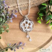 Halskette Enea, Weiße Blume, Kettenanhänger, Hochzeit, besonderer Anlass Bild 4
