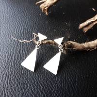Design-Ohrschmuck geometrische Dreiecke in 925 Silber mit sattinierter Oberfläche von Hand gemacht Bild 3