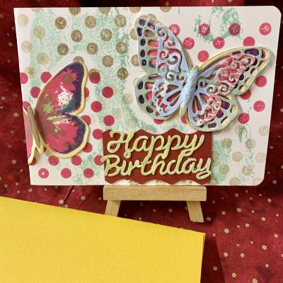 Geburtstagskarte im Querformat mit Schmetterling 'Happy Birthday'