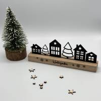 Winterliche Häuserstadt, Häuser aus Holz, Winterzauber, Adventszeit, Geschenk zu Weihnachten, personalisierbar Bild 2