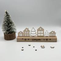 Winterliche Häuserstadt, Häuser aus Holz, Winterzauber, Adventszeit, Geschenk zu Weihnachten, personalisierbar Bild 4