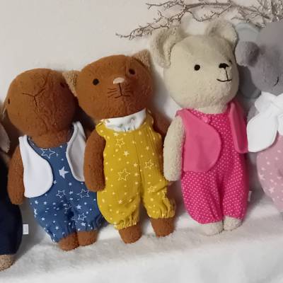 Stofftierbekleidung, Klamotten für alle Stofftiere 40cm; personalisiert mit gestickten Namen
