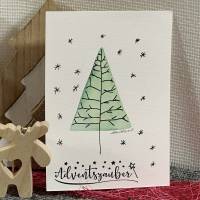 Weihnachtsbaum mit Aquarellfarbe & Fineliner auf Weihnachtskarte - Adventszauber - danielb.art Bild 1