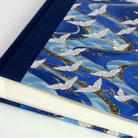 Blaues Fotoalbum, Einband Chiyogami Dekor *Kraniche* Bild 1