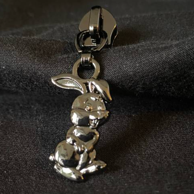 Zipper Bunny, breit, gunmetal / Schieber für Reißverschlüsse mit Spiralraupe