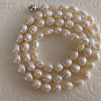Perlenkette geknüpft 69 cm lang, Herrenschmuck, Zuchtperlenkette, Geschenk Frau Mann, Handarbeit aus Bayenr Bild 3