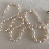 Perlenkette geknüpft 69 cm lang, Herrenschmuck, Zuchtperlenkette, Geschenk Frau Mann, Handarbeit aus Bayenr Bild 4