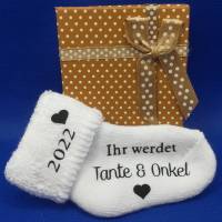 Babysocke mit Geschenkbox - Ihr werdet Tante & Onkel + Jahresz - Schwangerschaft verkünden.. Bild 2