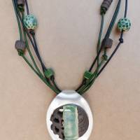 Keramikschmuck Collier *Long Green*  Suppenlöffel Keramikplatte Lederband Lagenlook Unikat Bild 2