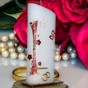 Kerze zur Goldhochzeit Formkerze mit roter Blumenranke und goldenen Ringen, Hochzeitagskerze, Geschenk zum Hochzeitstag Bild 1