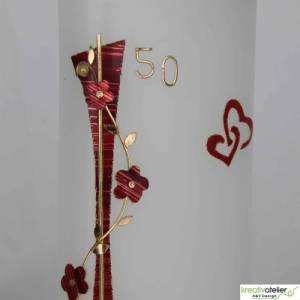 Kerze zur Goldhochzeit Formkerze mit roter Blumenranke und goldenen Ringen, Hochzeitagskerze, Geschenk zum Hochzeitstag Bild 9