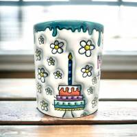 Bedruckte Tasse mit 3D Optik Motiv zum Geburtstag "Hurra heute ist dein Tag" Bild 2