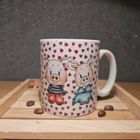 Schweinchen Pärchen, geliebt und glücklich, Keramik Tasse, Kaffeetasse 330 ml Bild 1