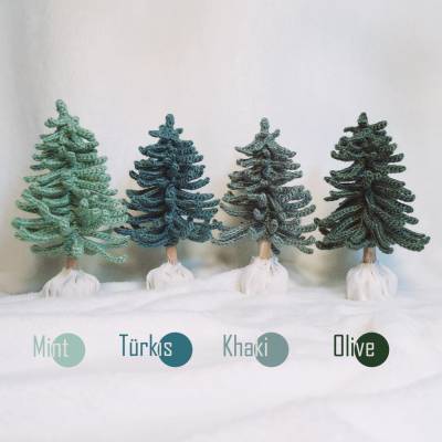 Kleiner gehäkelter Weihnachtsbaum, Wohndeko