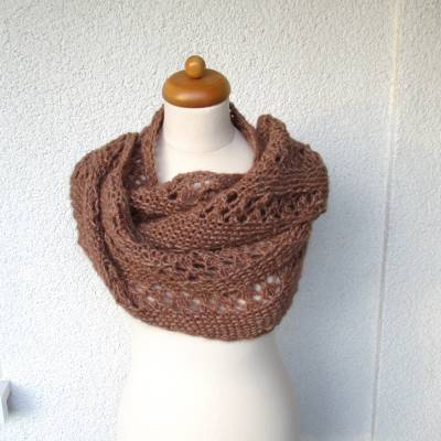Strickschal Dreiecktuch aus Babyalpaka und Wolle in braun
