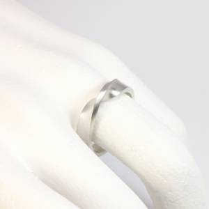 Hand geschmiedeter Möbius Ring Silber Bild 1
