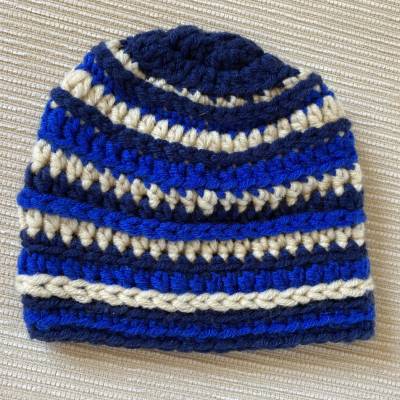 Häkelmütze in blau-weiß für kleine Jungs, gehäkelte Mütze, blau-weiße Häkelmütze, leichte Mütze für kleine Jungs